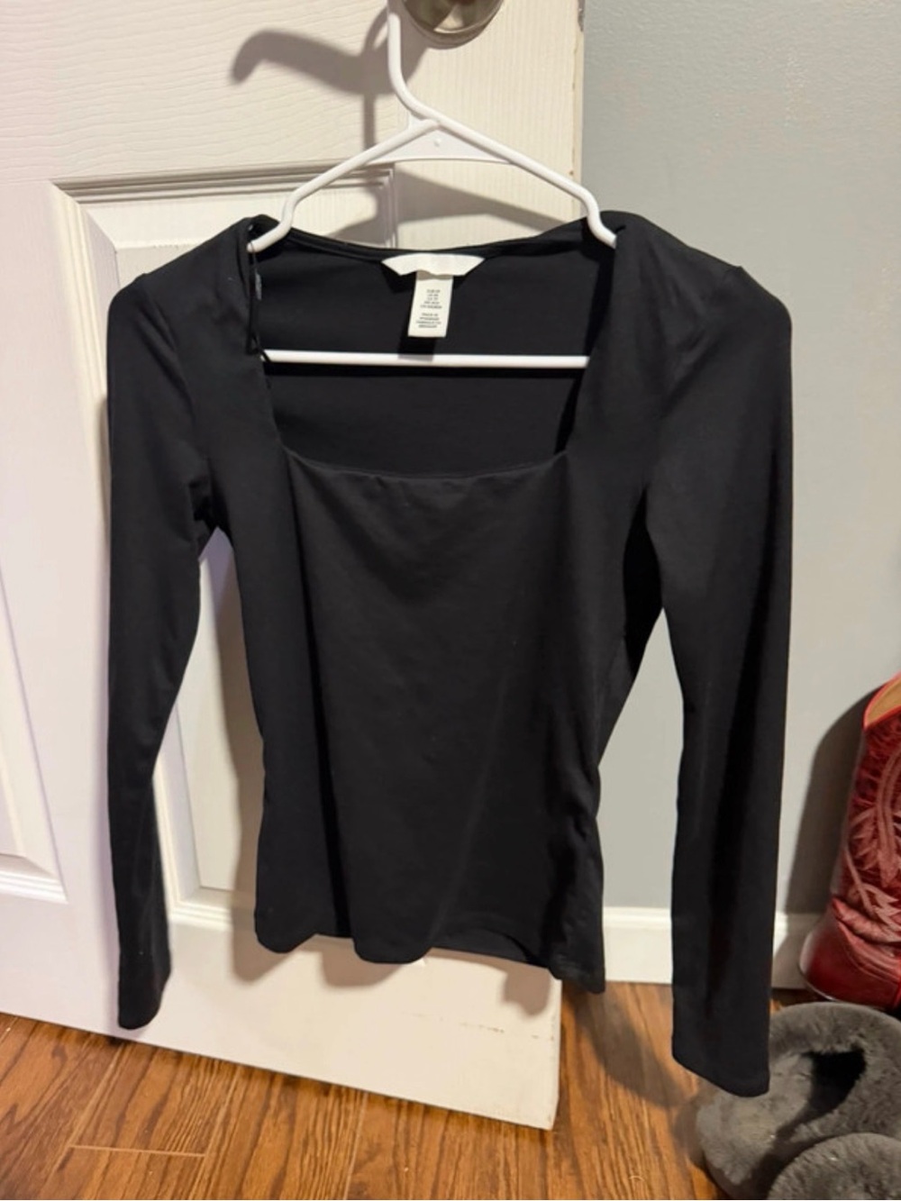 H&M Black Long-Sleeve Square Neck Tee